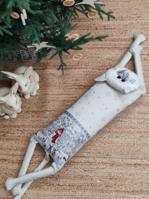 Подушки игрушки из гобелена - Мой котик Подушка Лесные друзья у кормушки 2 2521332